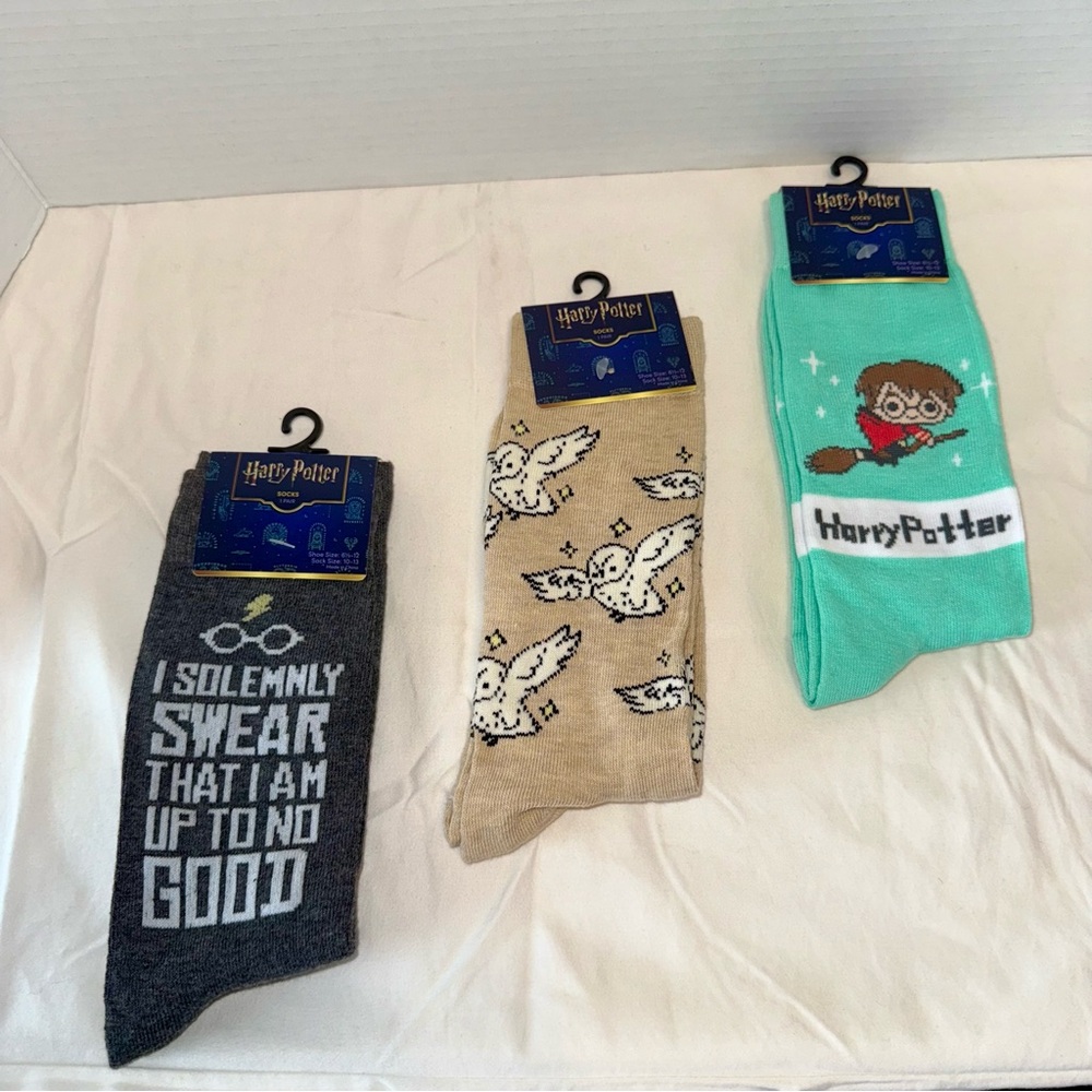 Harry Potter Lovers & Fans Adult Socks 3-Pack Great Christmasโ Gift Unisex NWT